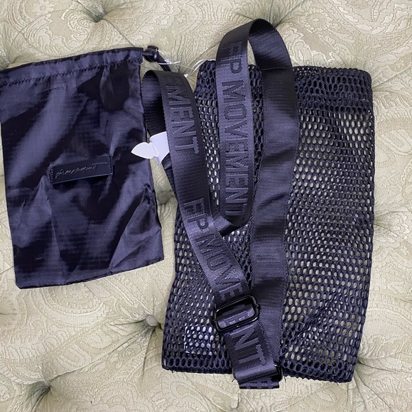 Free People Free Movement Mini Mesh Sling Bag Black NEW Double Bags NWT - Picture 4 of 8